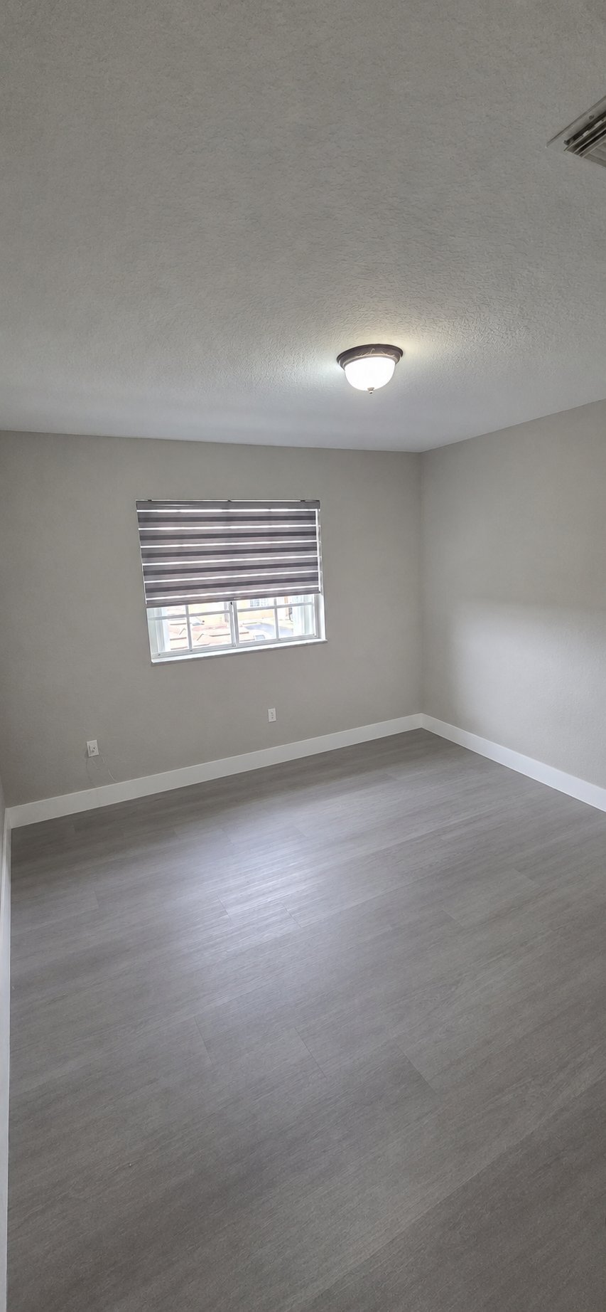 Building Photo - 10285 NW 80th Ct