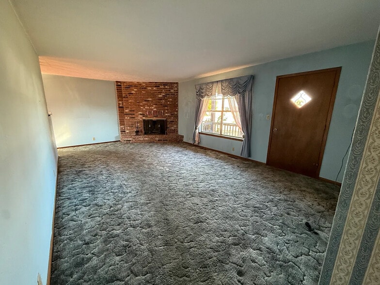 Building Photo - 4410 E 26th St