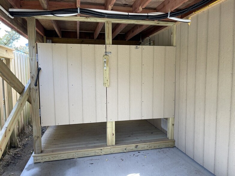 Building Photo - 39190 W Sunfish Ct