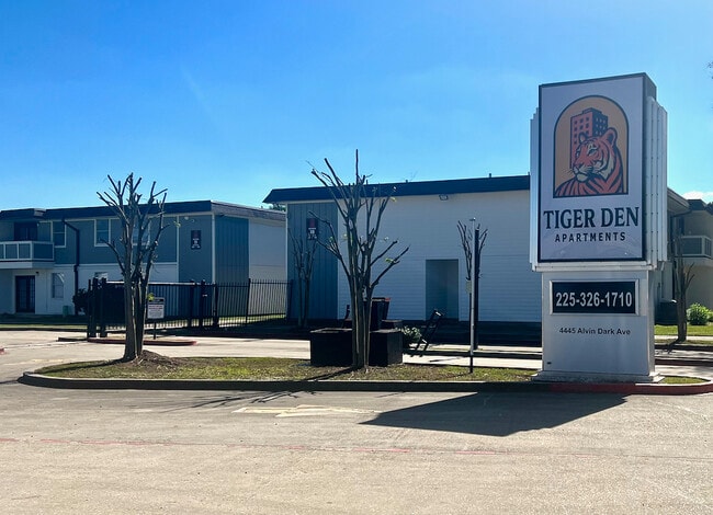 Entrance- Sign - Tiger Den Apartments