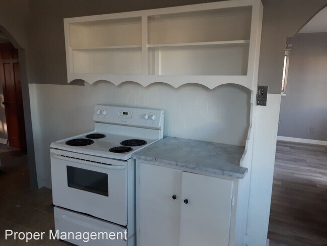 Building Photo - 3 br, 1 bath House - 408 Sandhurst Dr