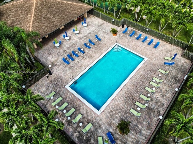 Building Photo - 10425 SW 112th Ave