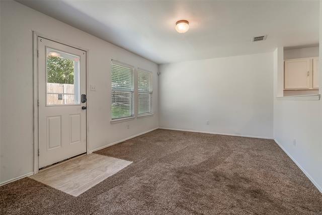 Building Photo - 2901 Saddle Dr