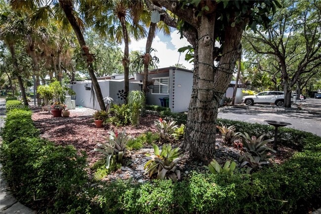 Building Photo - 6380 Jack Rabbit Ln