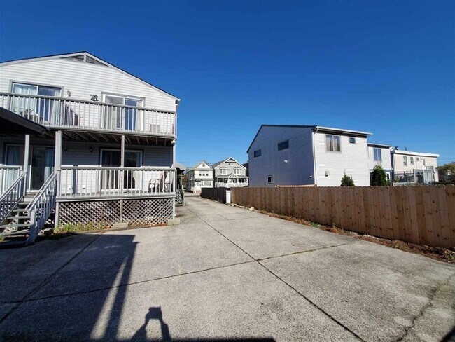 Building Photo - 9720 Winchester Ave