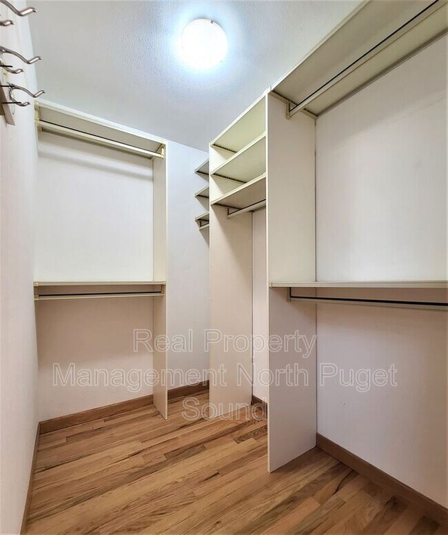 Building Photo - 7914 44th Ave W