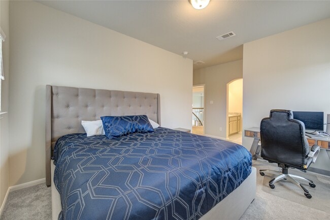 Building Photo - 2727 Camellia Ave