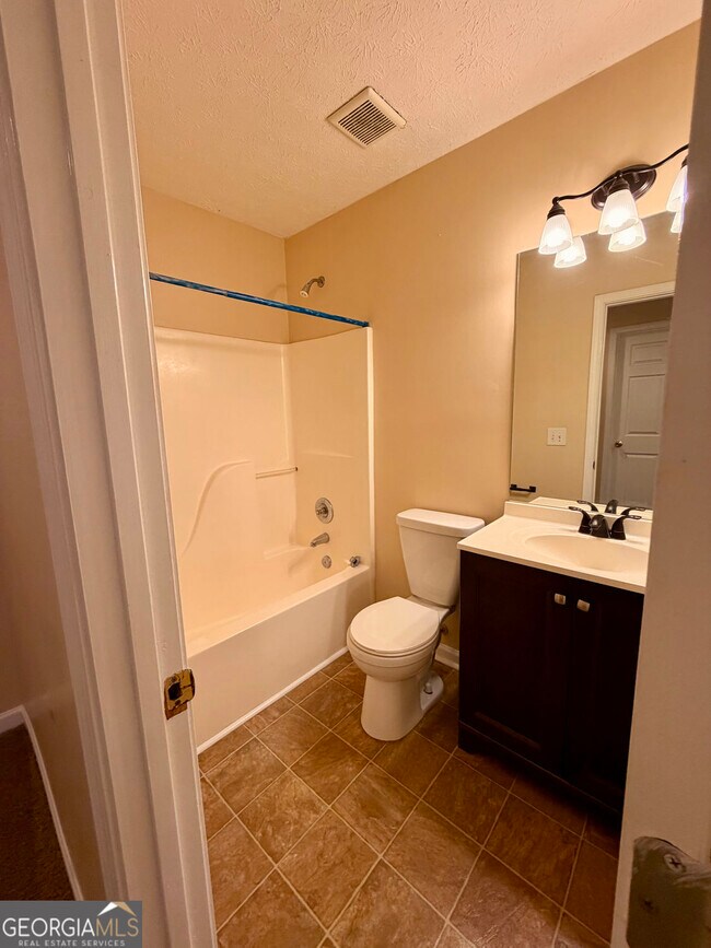 Building Photo - 604 Victorian Cir