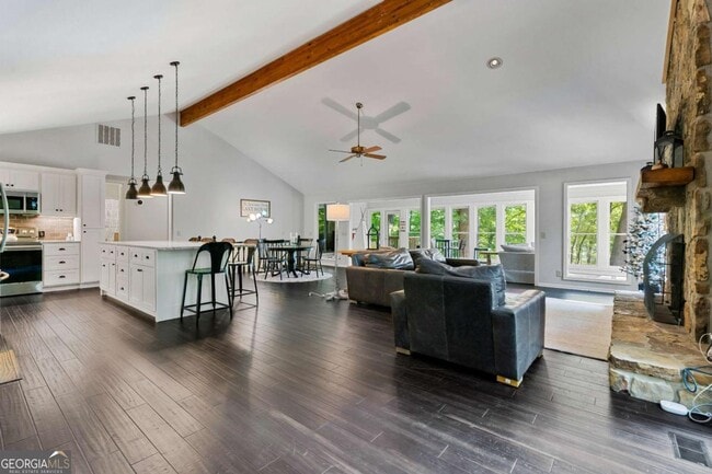 Building Photo - 180 Waterfront Dr