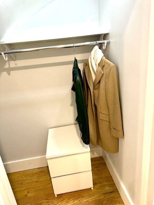 Building Photo - 326 Chelsea St