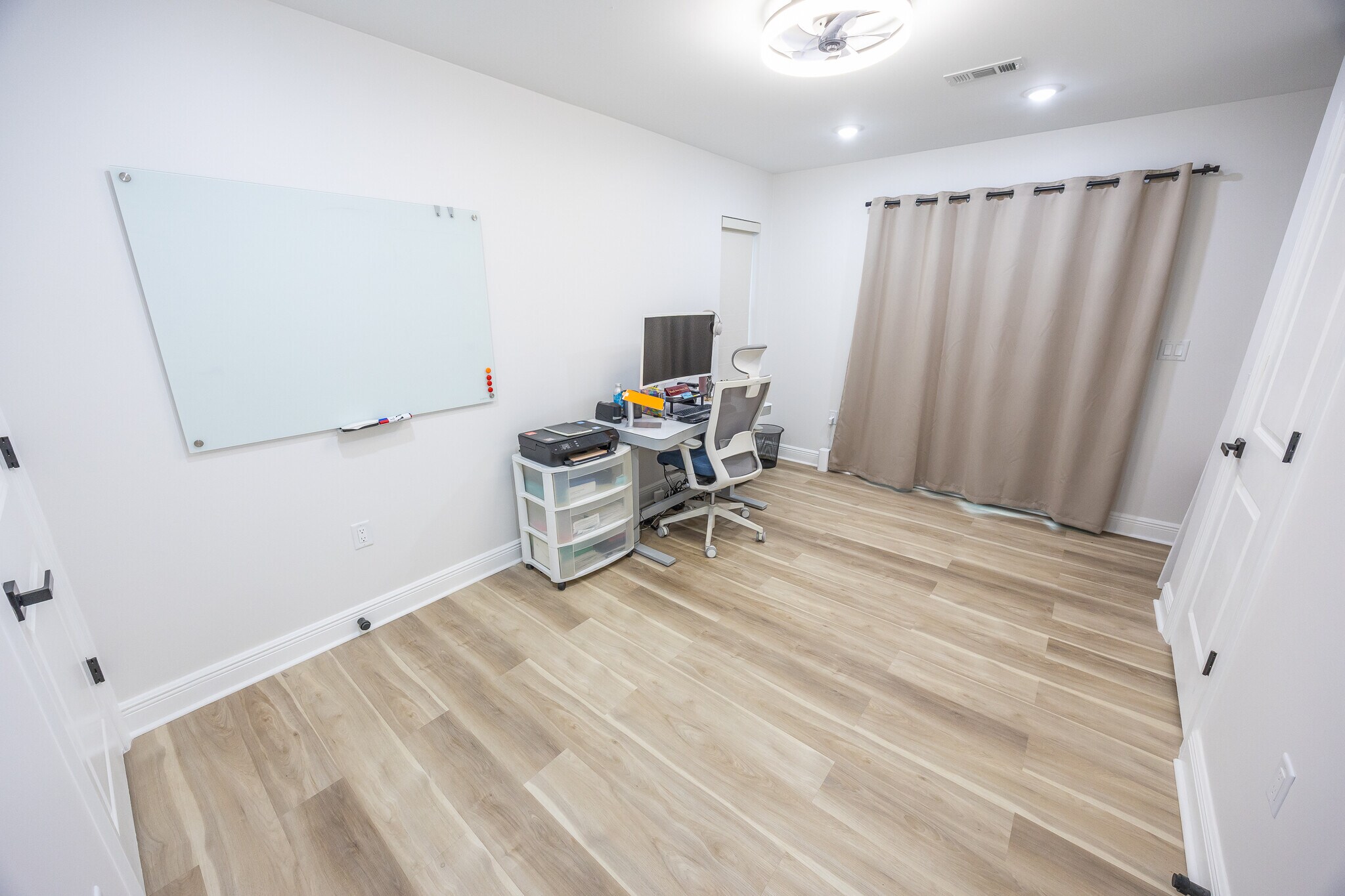 Building Photo - 7980 Royal Ave