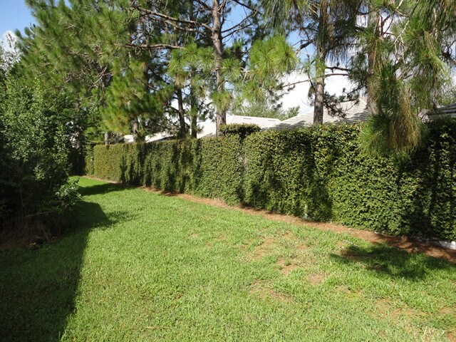Building Photo - 17637 Esprit Dr