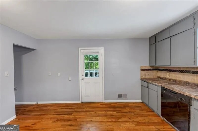 Building Photo - 1677 Wayland Cir NE