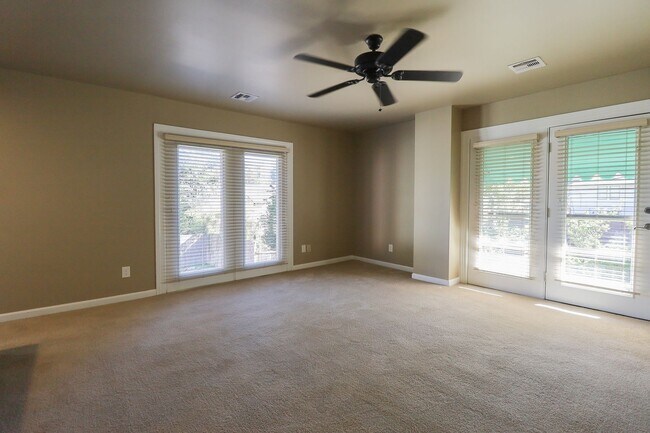 Building Photo - 1 Bed | 1.5 Bath Near Downtown Tulsa!