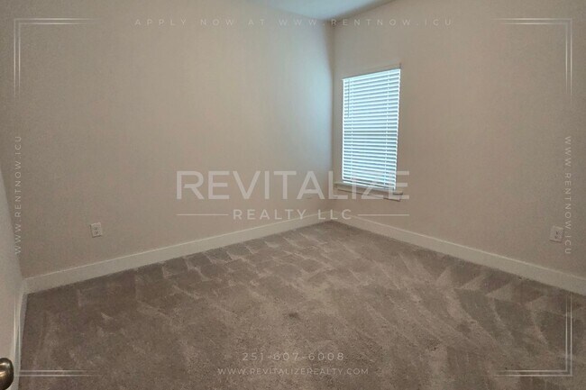 Building Photo - Modern 4BR/3BA Home Near Gulf Shores