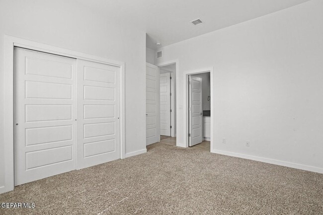 Building Photo - 717 Chatham Pl