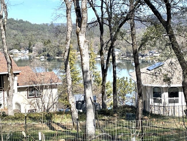 Building Photo - Granny Unit - All utilities included in Penn Valley, CA 95946