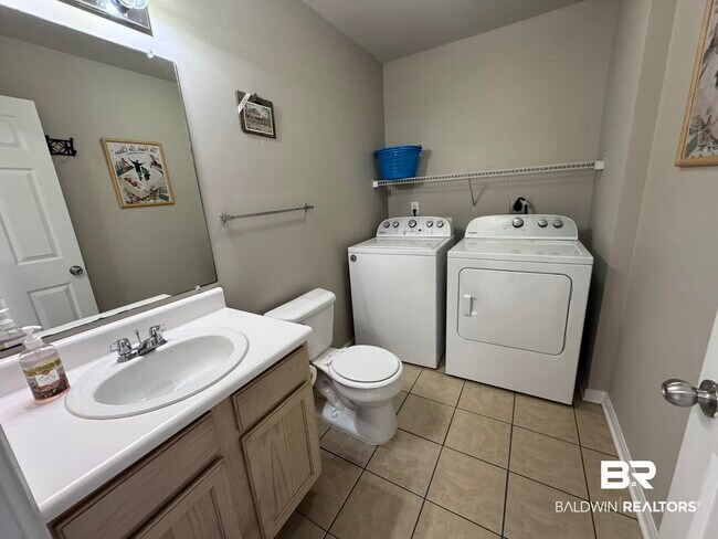 Building Photo - 1517 Regency Rd