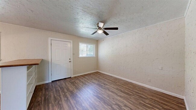 Building Photo - 16567 Farm to Market Rd 2154