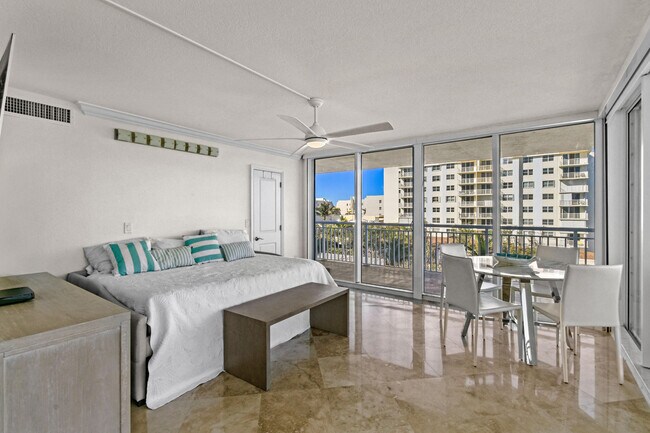 Building Photo - 3546 S Ocean Blvd