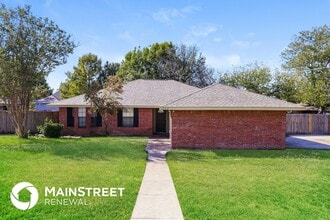 Building Photo - 1600 E Bankhead Dr