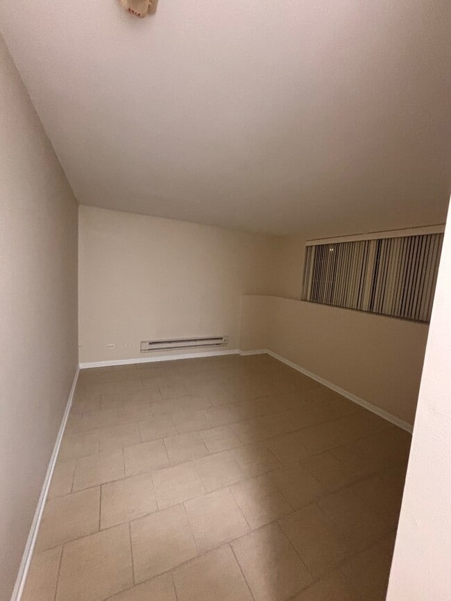 Building Photo - 2712 Woodmere Dr