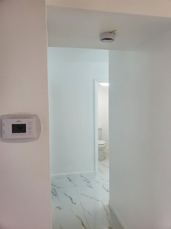 Building Photo - 3300 Spanish Moss Terrace