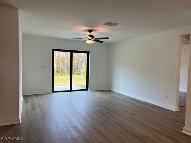 Building Photo - 868 Winwood Cir