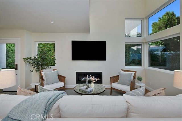 Building Photo - 24715 Vía Del Llano