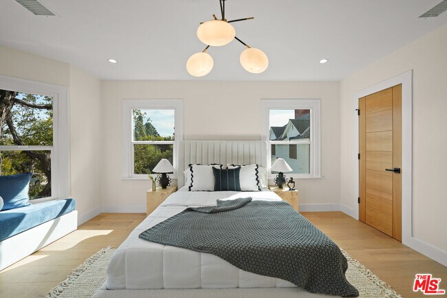 Building Photo - 665 McCadden Pl