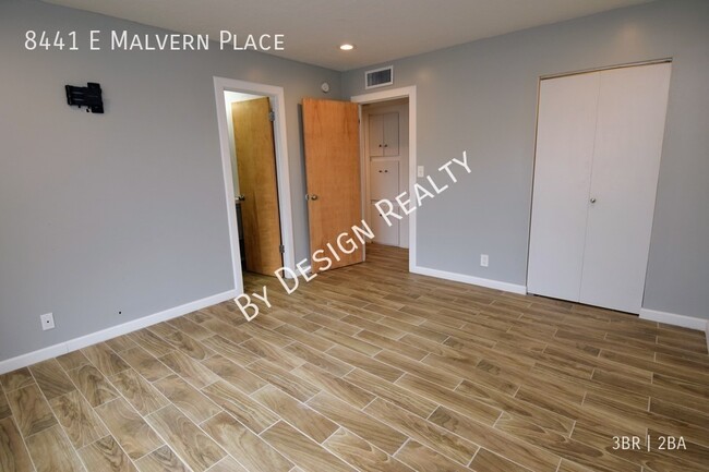 Building Photo - Fully Renovated Eastside 3 Bed 2 Bath + Fl...