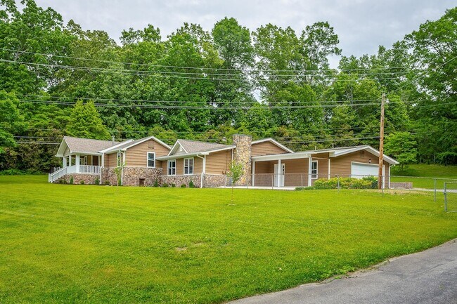 Building Photo - 2134 Morris Hill Rd