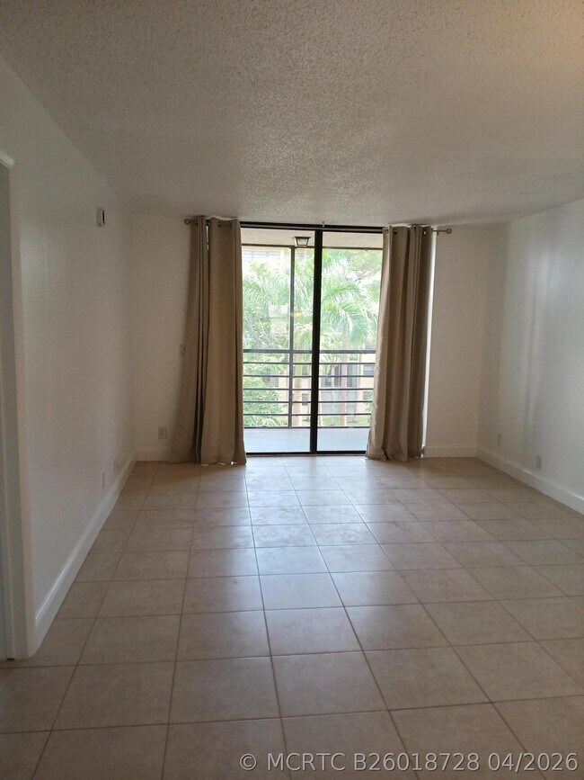 Building Photo - 4760 Lucerne Lakes Blvd W