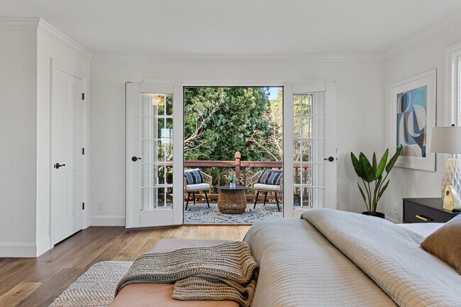 Building Photo - 344 Summit Ave