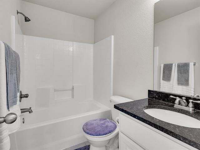 Building Photo - 2700 Club Ridge Dr