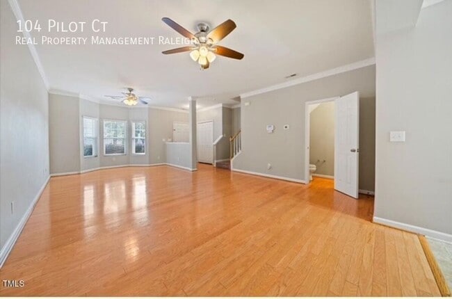 Building Photo - 104 Pilot Ct