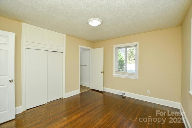 Building Photo - 15011 Woodstar Rd