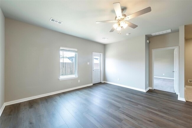 Building Photo - 2069 Hartley Dr