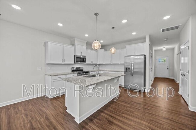 Building Photo - 63 Village Edge Dr