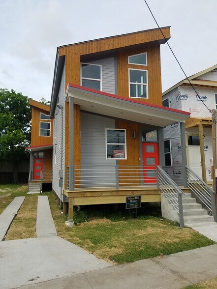 Front Exterior - 3205 Gravier Street