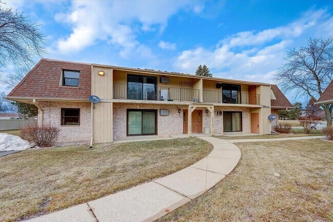 Building Photo - 3215 W Mangold Ave