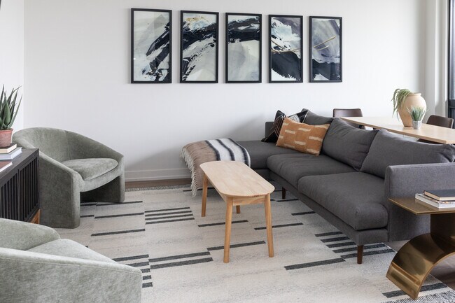 Building Photo - 1775 N Clybourn Ave