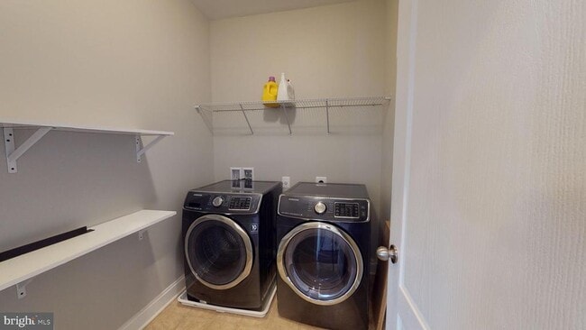 Building Photo - 726 River Mist Dr