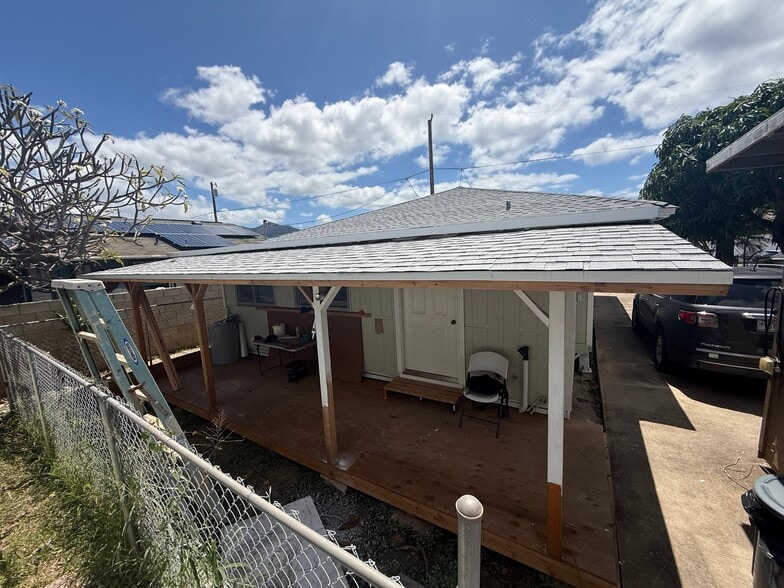 Building Photo - 87-118-118 Alapaki St