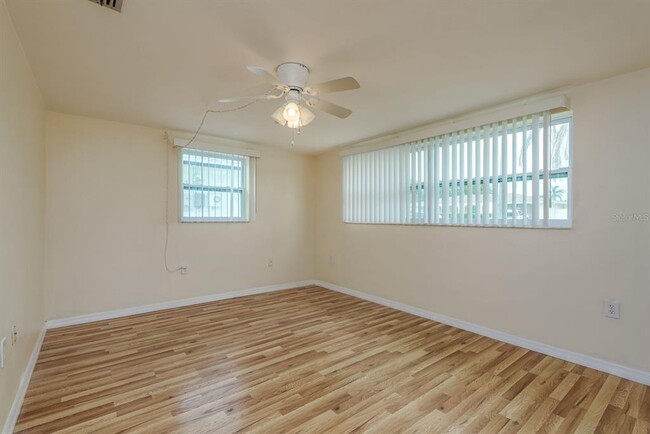 Building Photo - 3511 Calera Dr