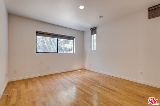 Building Photo - 2216 Bancroft Ave
