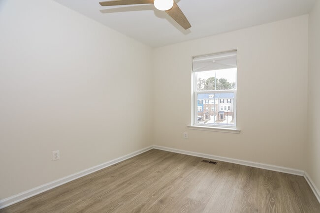 Building Photo - 7121 Millstone Rd