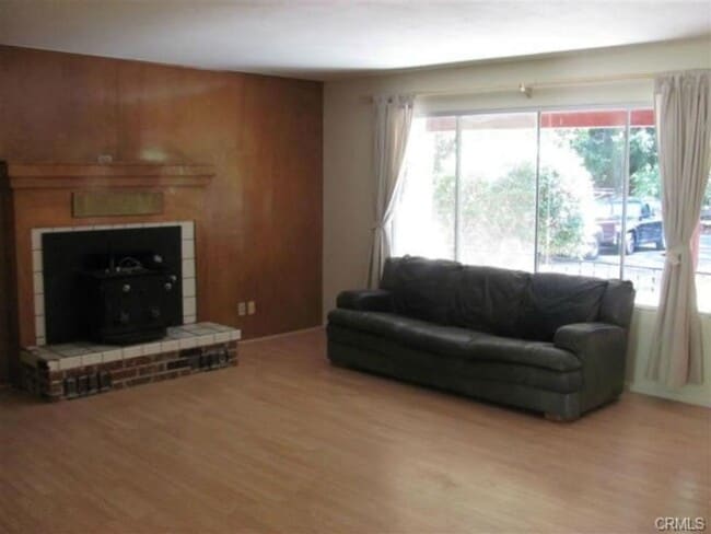 Building Photo - Paradise 3 bed 2 bath home ATTACHED 2-CAR GARAGE