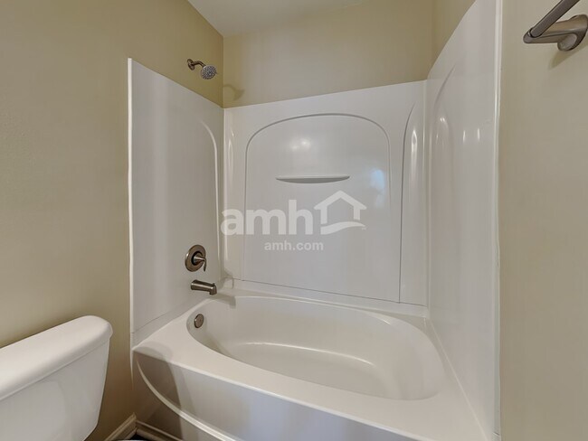 Building Photo - 105 Habersham Ct
