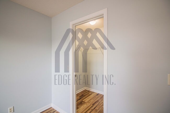 Building Photo - 174 Aquinnah Dr